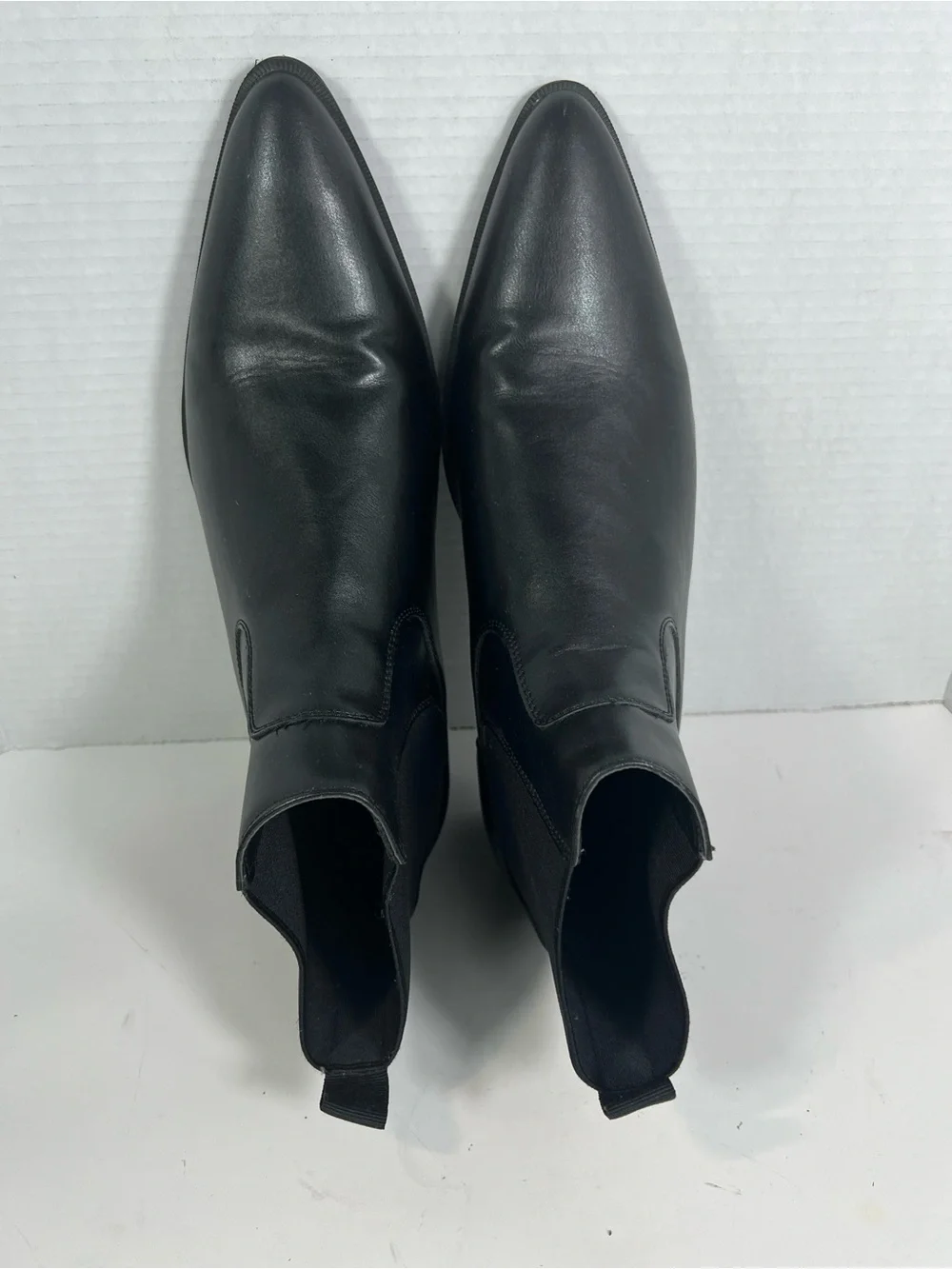 ASOS Design Men’s Black Pointed Toe Chelsea Boots Size 11